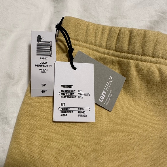 TNA Aritzia sweatshorts - Picture 3 of 3